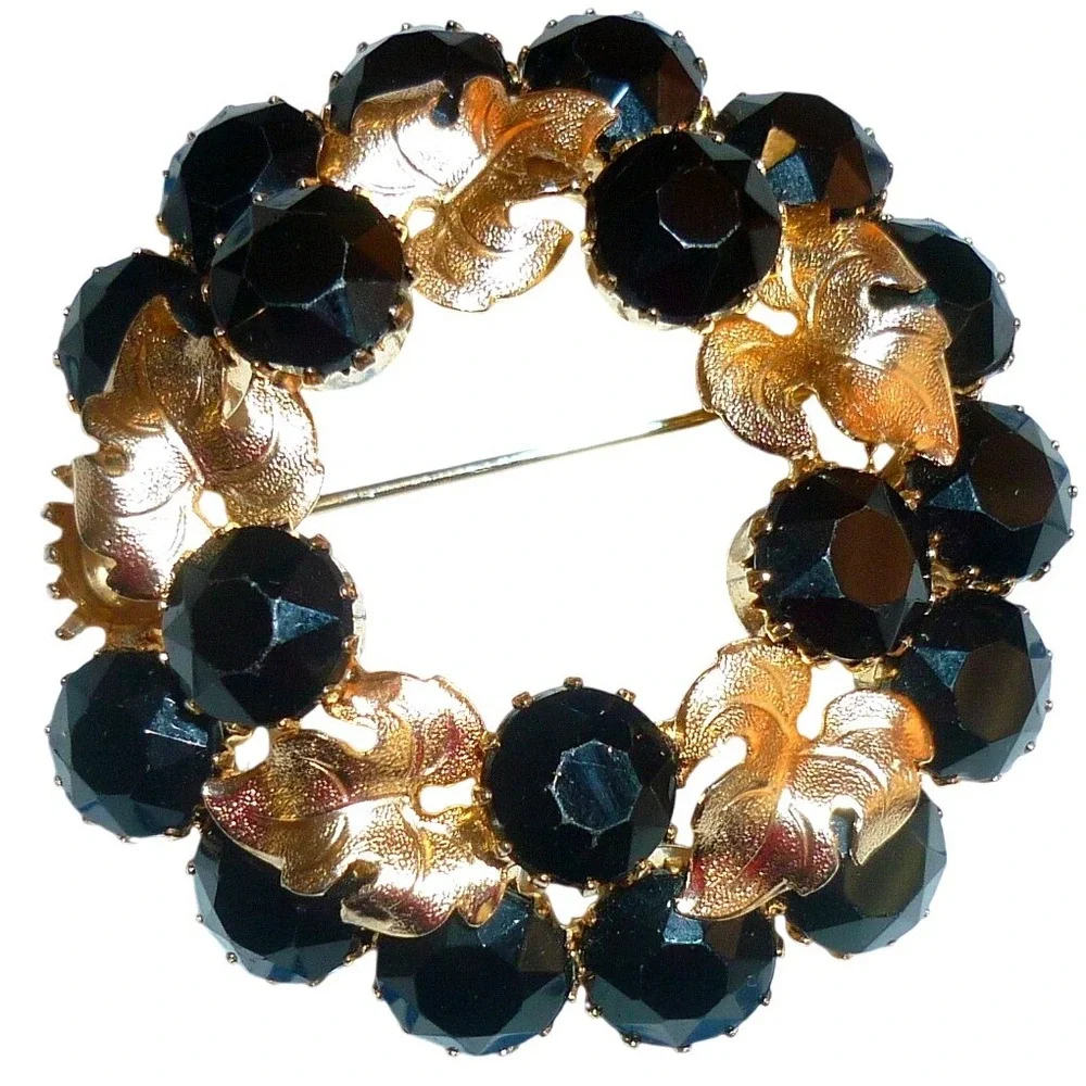 Vintage WEISS Signed Black Rhinestone Wreath Brooch Tiered Leaf Pin MCM‎